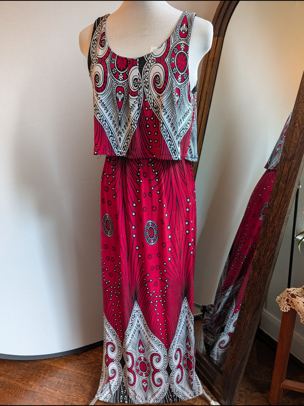 Red And White Silk Blend Maxi Dress Size Medium M Bohemian Flowy Lightweight